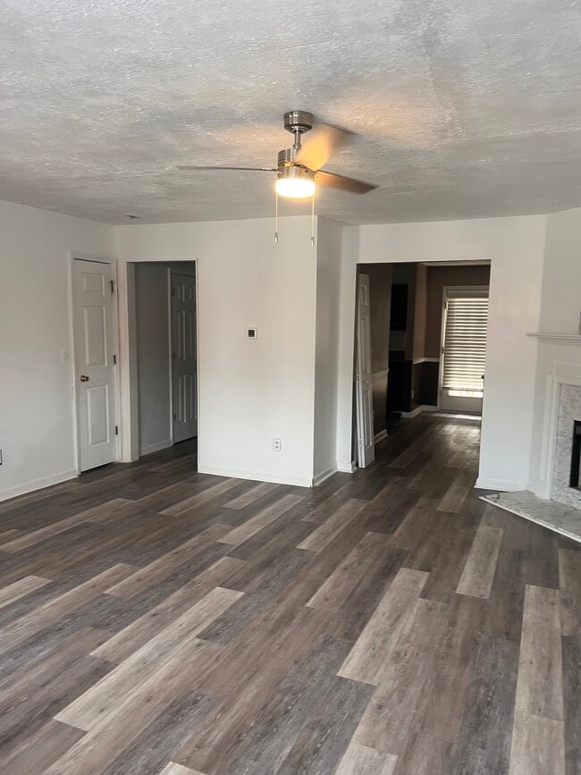 Photo - 5599 Windfall Ln