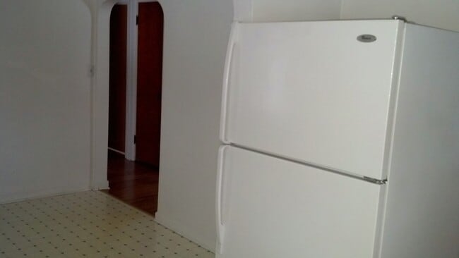 Photo - 3 Bedroom, 1 Bath Home with Hardwood Floors!