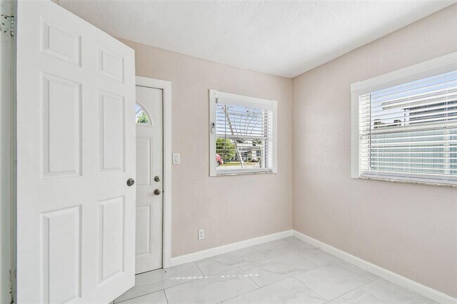 Photo - 3540 56th Ave N