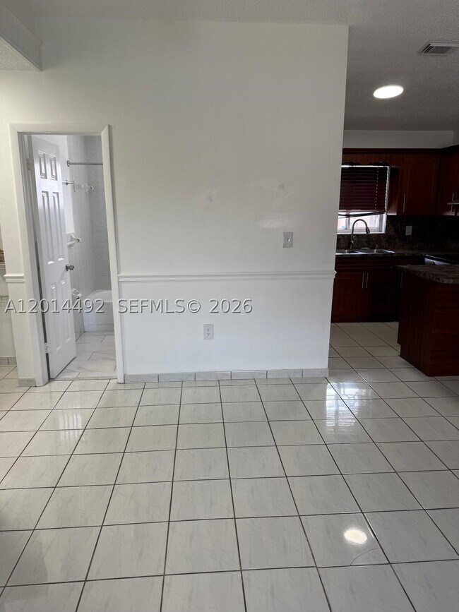 Photo - 2212 W 74th St Unit 201-28