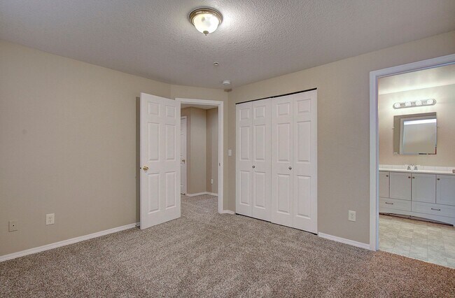 Photo - WOODLAND 3 BEDROOM, 3 BATH BEAUTY!