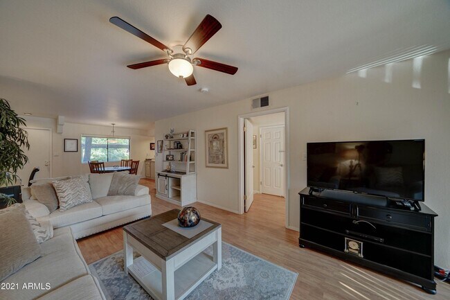 Photo - 12222 N Paradise Vlg Pkwy S Unit 104