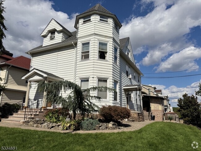 Building Photo - 247 Montclair Ave Rental