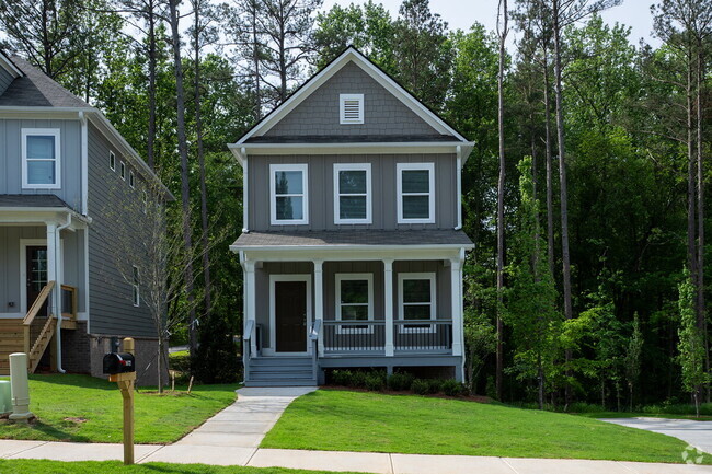 Building Photo - "Spacious 4-Bedroom Retreat with 3.5 Baths... Rental