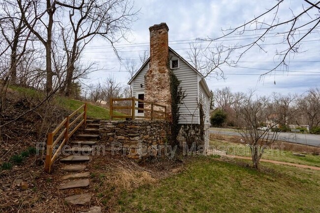 Photo - 8200 Buckland Mill Rd