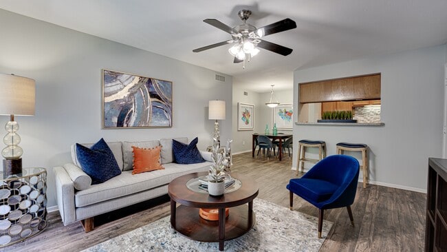 Building Photo - Southern Oaks Rental