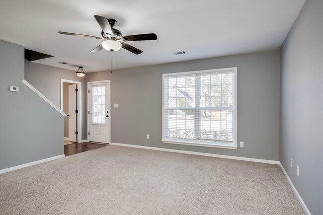 Photo - 716 Whispering Willow Way