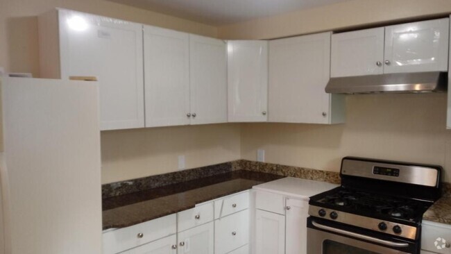 Building Photo - 1145 Buick Ave Rental