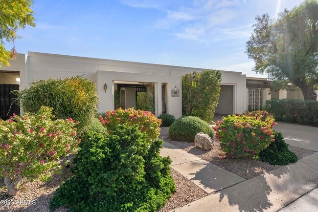 Photo - 6815 N 73rd St Townhome