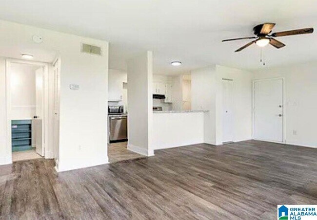 Photo - 422 Skyview Dr Unit H