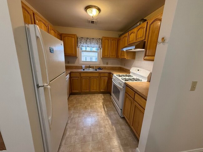 408 Ellison St Unit 2