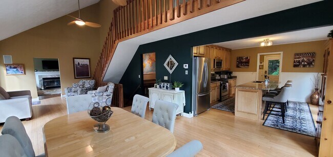 Photo - Off-Season Rental | Available 10/15/25 – 5...