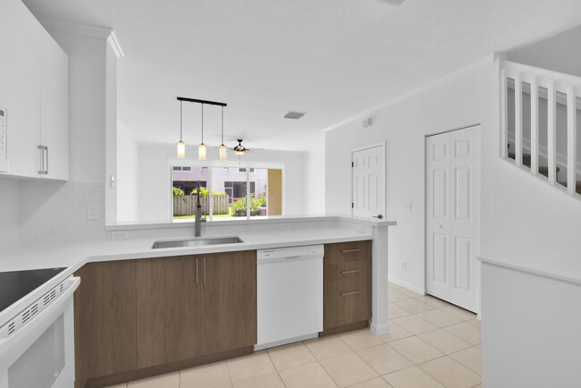 Photo - 9700 Porta Leona Ln Townhome