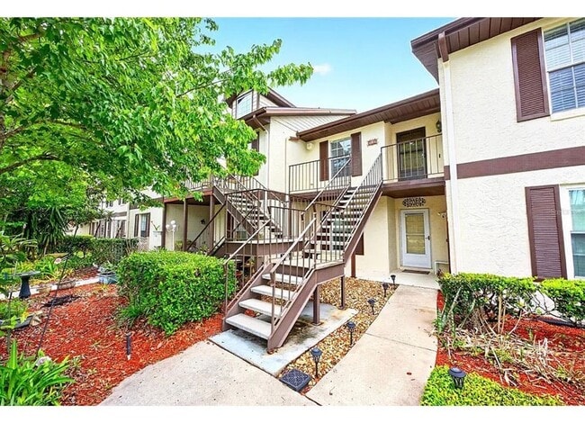 Building Photo - Tuscany Place, a GATED COMMUNITY in Tuskawilla – Winter Springs’ most desirable areas! CALL S... Unit Northern way #302