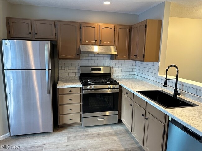 Photo - 6935 Tippecanoe Rd