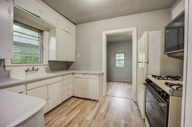 Photo - Freshly Updated 2 Bedroom House