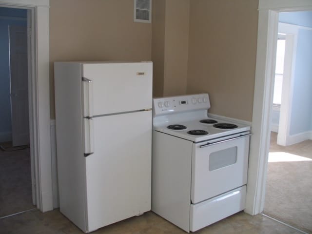 Photo - 10121 Foster Ave