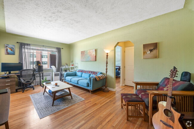 Building Photo - 1130 N Pennsylvania St Unit 203 Rental