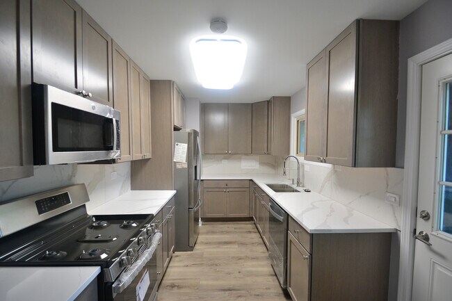 Photo - 373 Nancy Ln