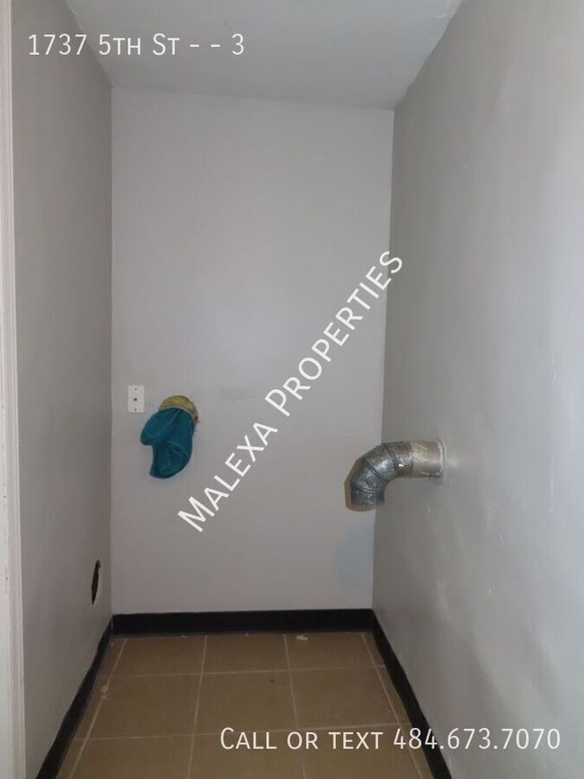 Photo - 1737 5th St Unit 3