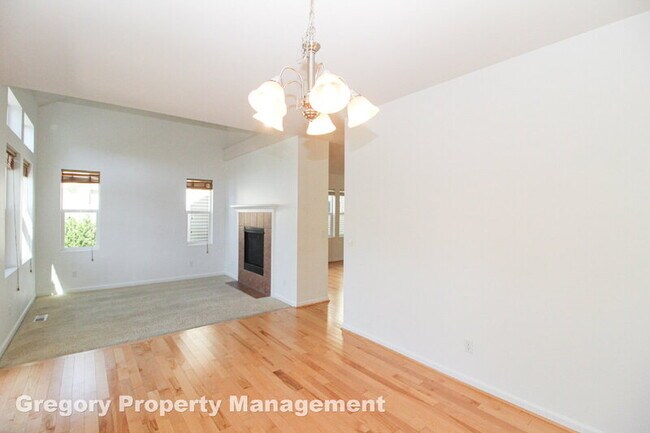 Photo - 2331 87th Dr NE