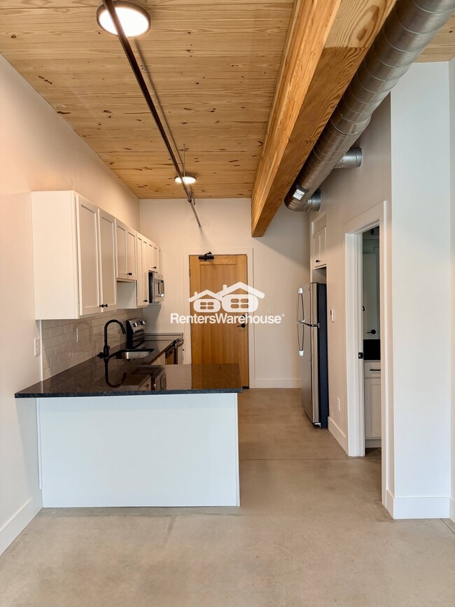 Photo - 2701 Ingersoll Ave