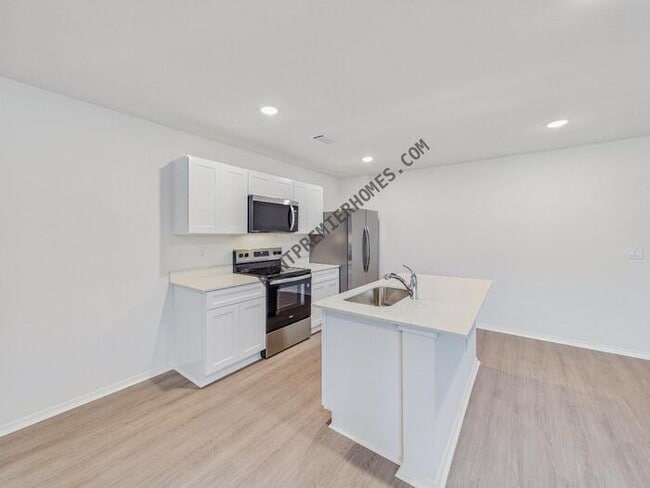 Photo - 17 Vineyard Dr