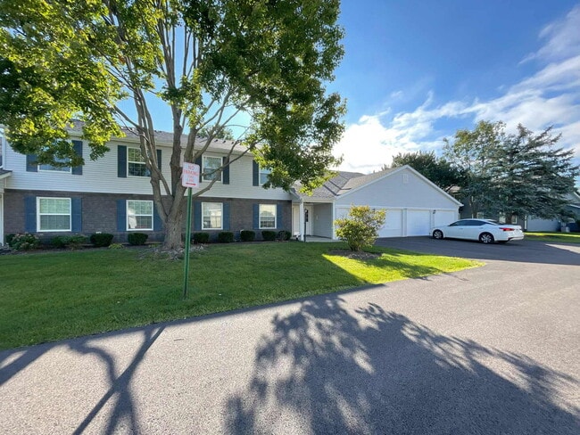 Building Photo - 690 Thorntree Ct Unit D1 Rental