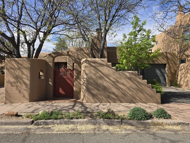 Building Photo - 602 Griffin St