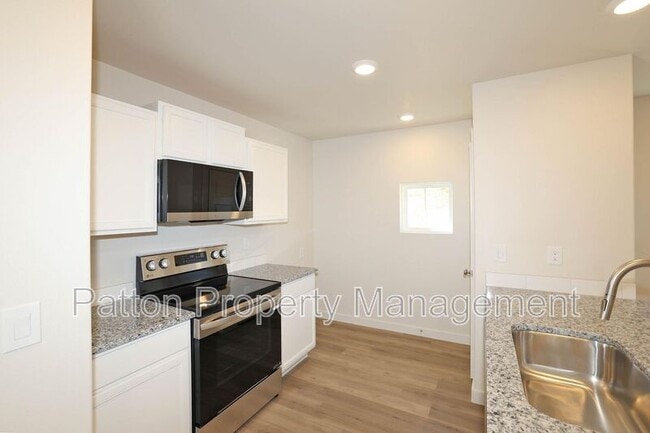 Photo - 8905 Tarrant Rd