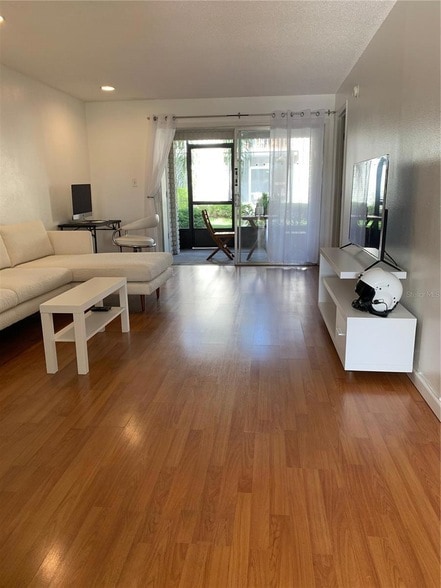 Photo - 2840 Plaza Terrace Dr Unit 2840