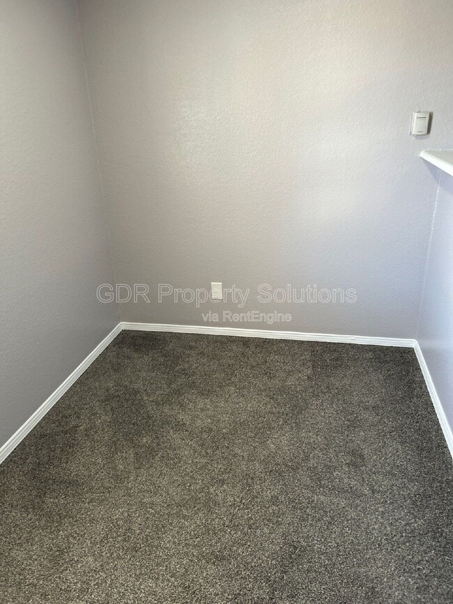 Photo - 401 14th St NW Unidad 37