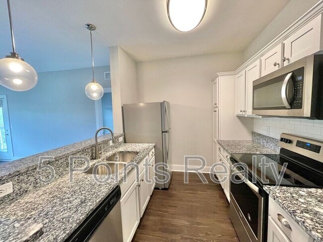 Photo - 934 Governors Ct Unidad #310