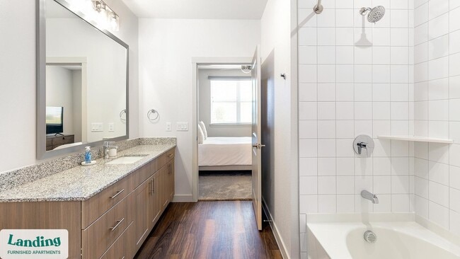 Photo - 255 Williamsburg Pkwy Unidad G208