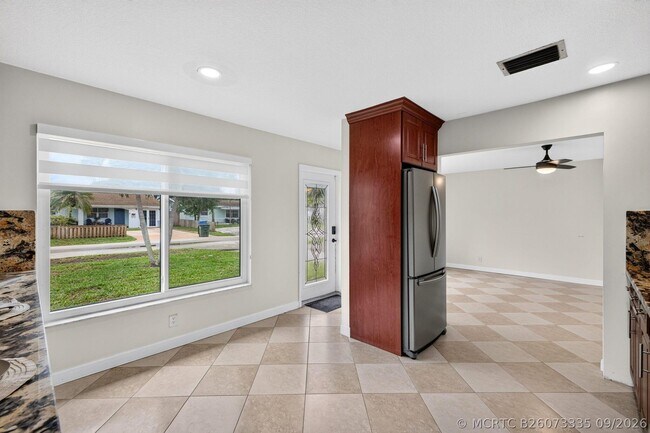 241 NW 49th St