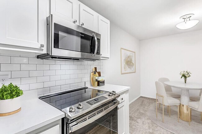 Photo - Landmark at Wynton Pointe Apartment Homes