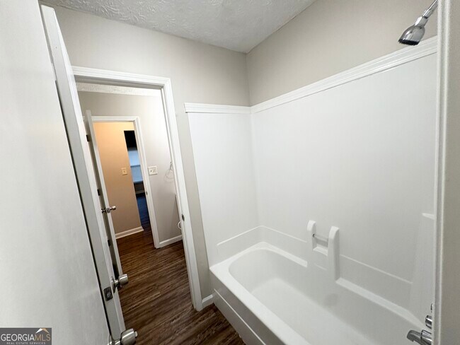 Photo - 120 Chase Ct