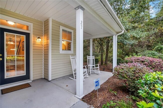 Photo - 27 Sugar Maple Ln