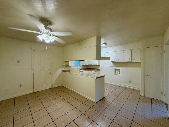 5043 Inwood Dr