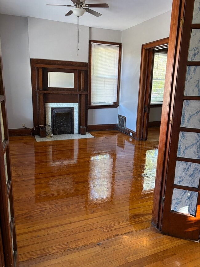 Building Photo - 1802 Holman Ave Unit 2