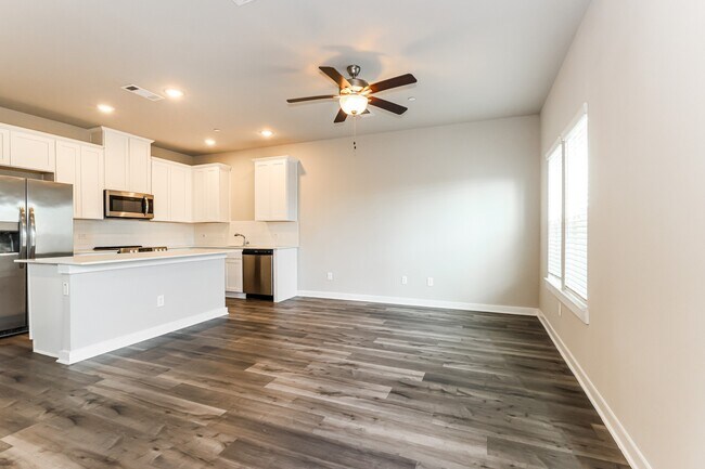 Photo - 357 N Centro Cir