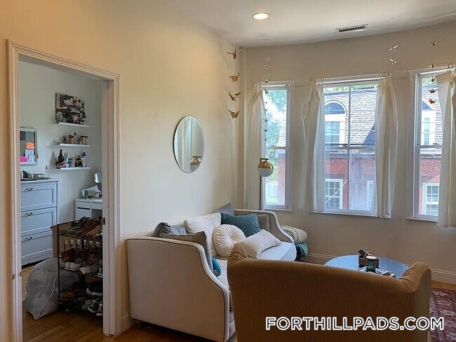 Photo - 79 Highland St Unidad 2