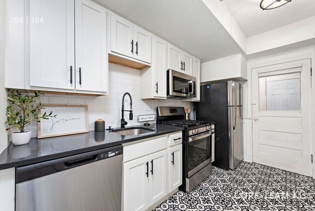 Photo - 1413 W 39th St Unit 1412-4W