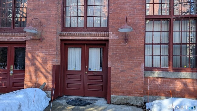 Photo - 839 Main St Unidad APT 98