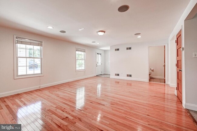Photo - 5404 Arcadia Ave