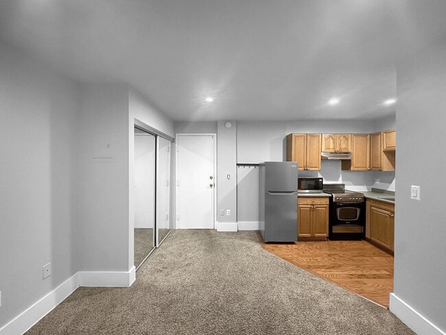 Photo - 1001 St Paul St Unidad Apt 12a