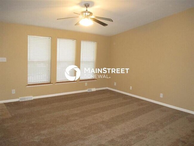 Photo - 3 Bedroom Pet-Friendly Home in Pleasant Hill, MO with Main Street Renewal
