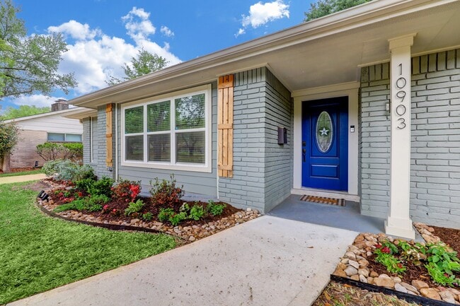 Photo - 10903 Hillcroft St