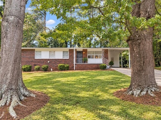 Photo - 2319 Collier Dr