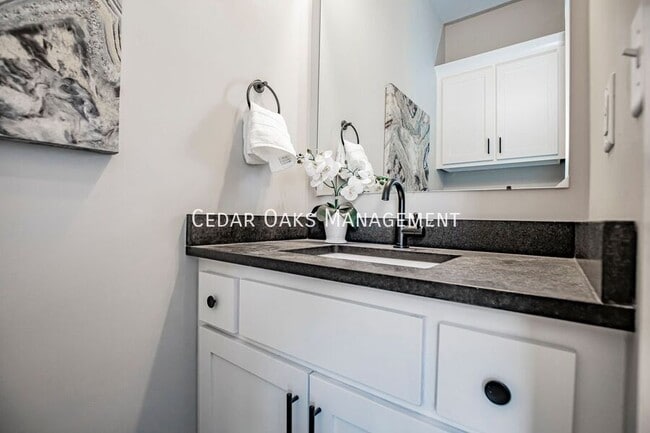 Photo - 122 E Mountain St Unidad 122